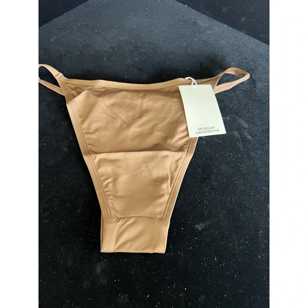 Monday Swimwear KAUAI BOTTOM Cliffside Brown -size M …b13